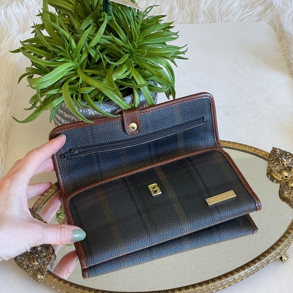 Vintage Liz Claiborne trifold wallet in navy plaid - Picture 4 of 12